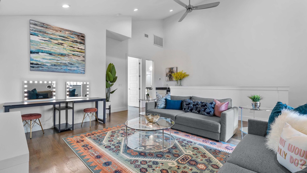 Photo of Livingroom in Berry Hill