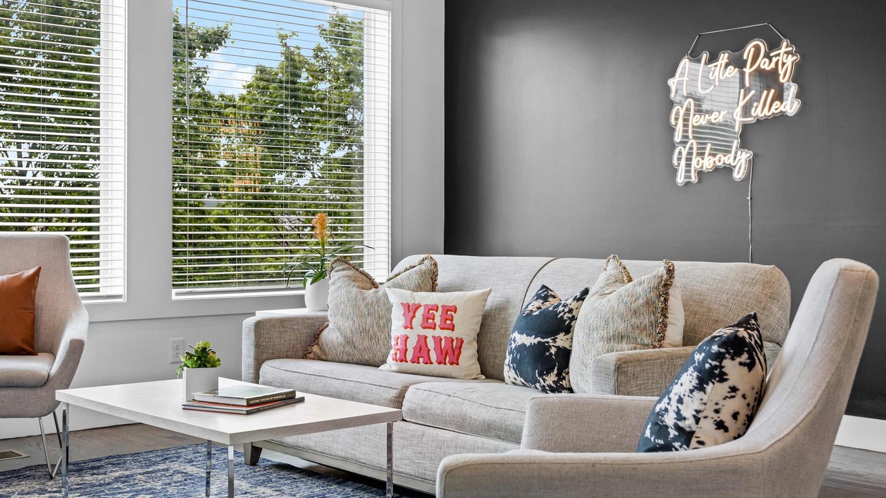 Photo of Livingroom in Berry Hill