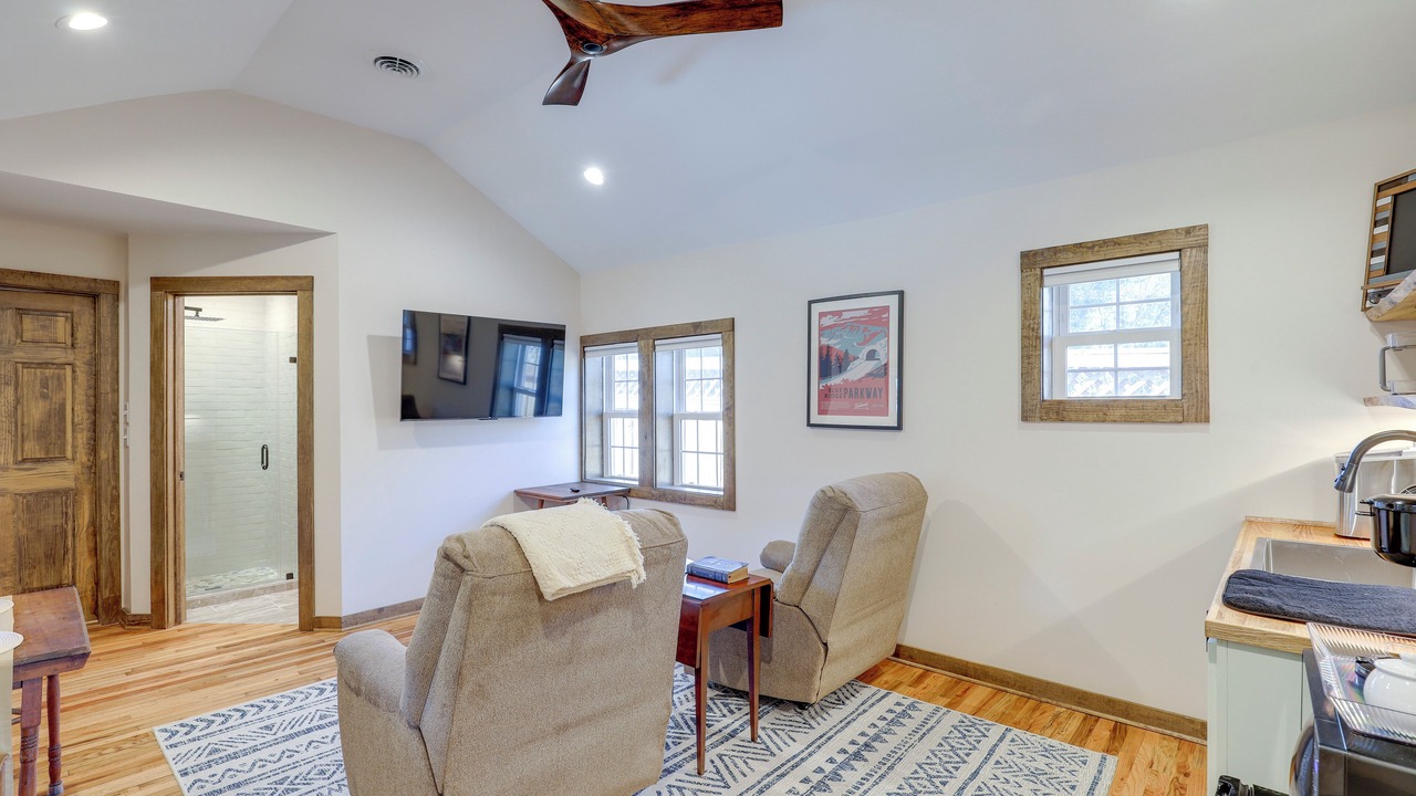 Photo of Livingroom in Hot Springs