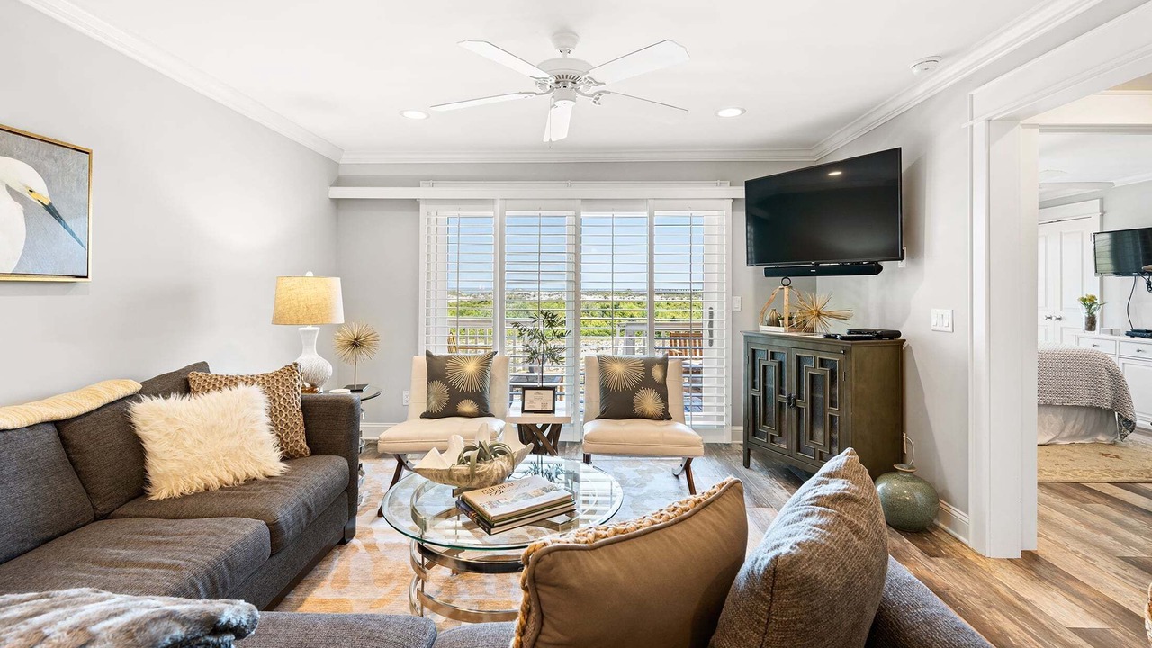 Photo of Livingroom in Oceanmarsh Subdivision