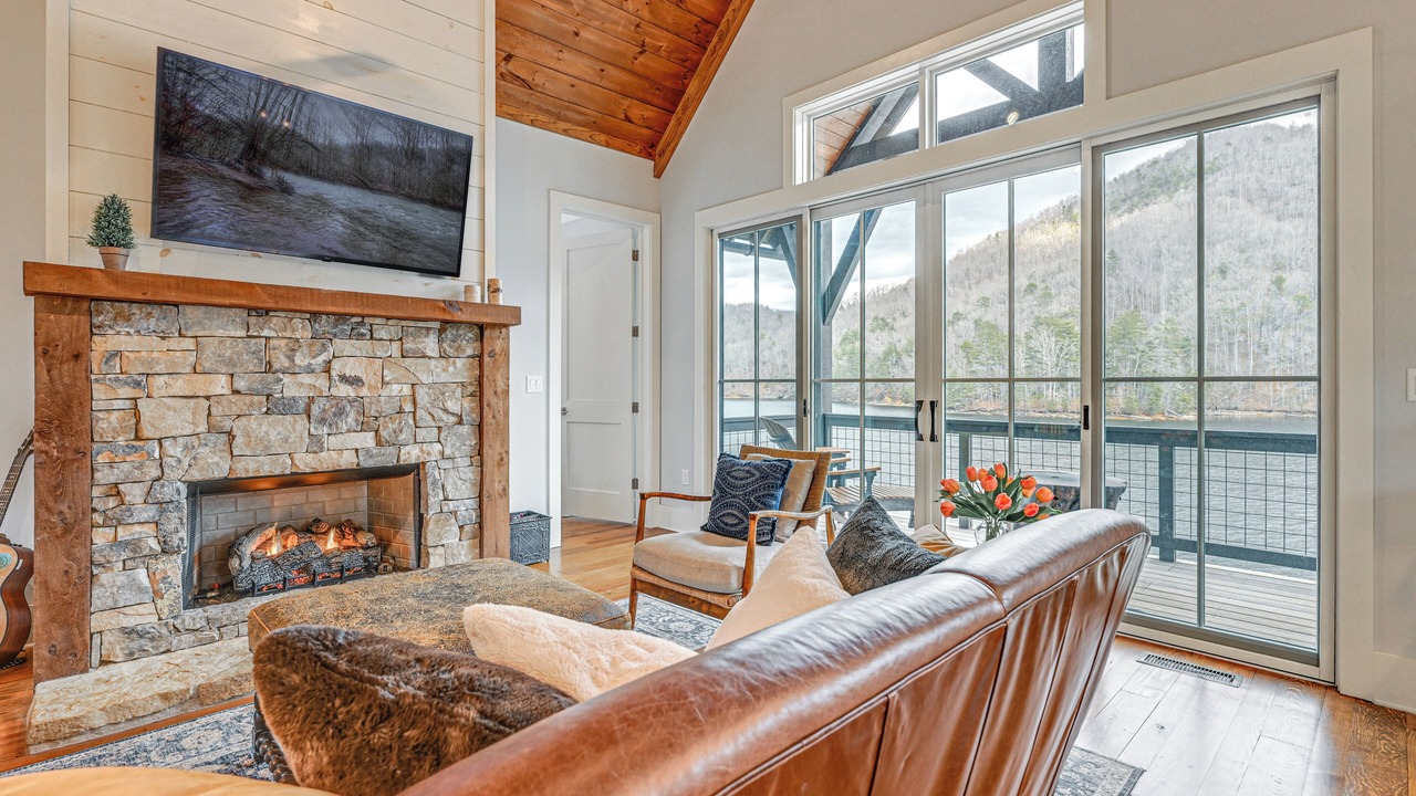 Photo of Livingroom in Bear Lake Reserve