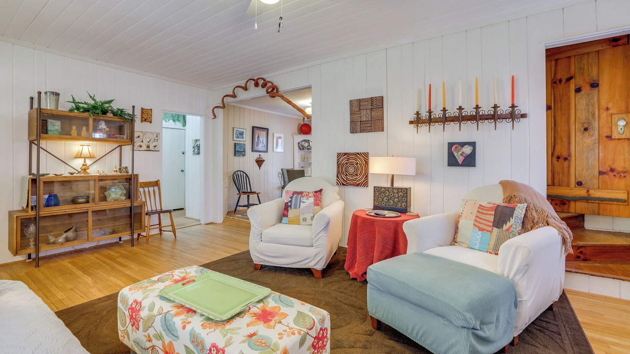 Photo of Livingroom in Lynn