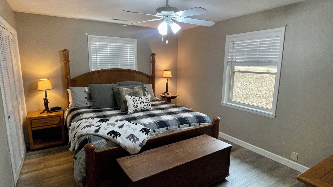 Photo of Bedroom in Robbinsville