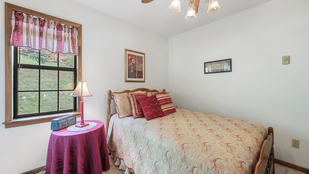 Photo of Bedroom in Maggie Valley