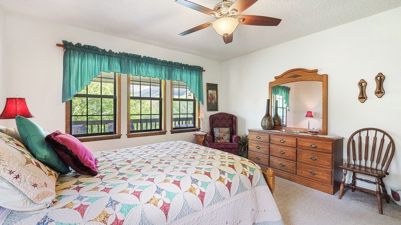 Photo of Bedroom in Maggie Valley