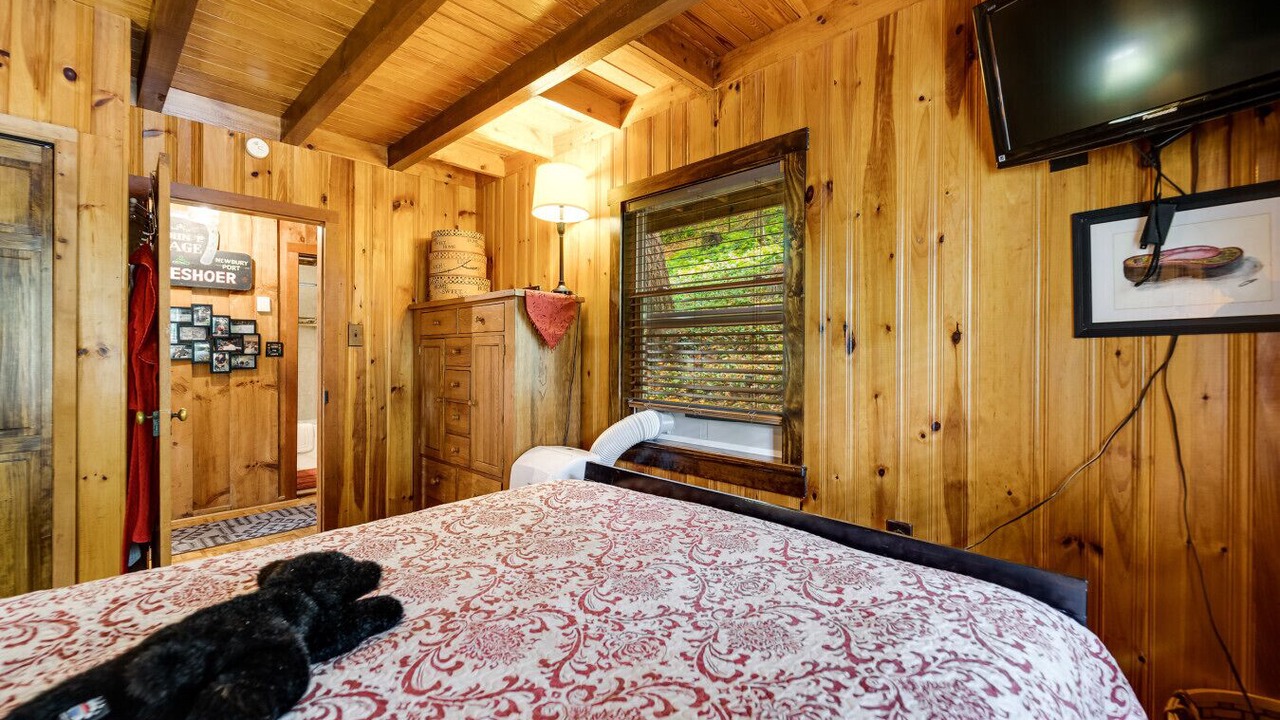 Photo of Bedroom in Cullowhee