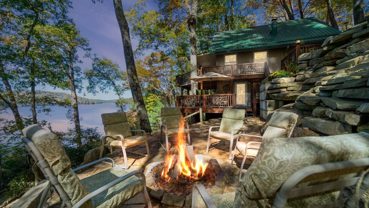 Photo of Patio Balcony in Cullowhee
