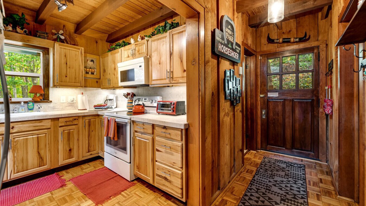 Photo of Kitchen in Cullowhee