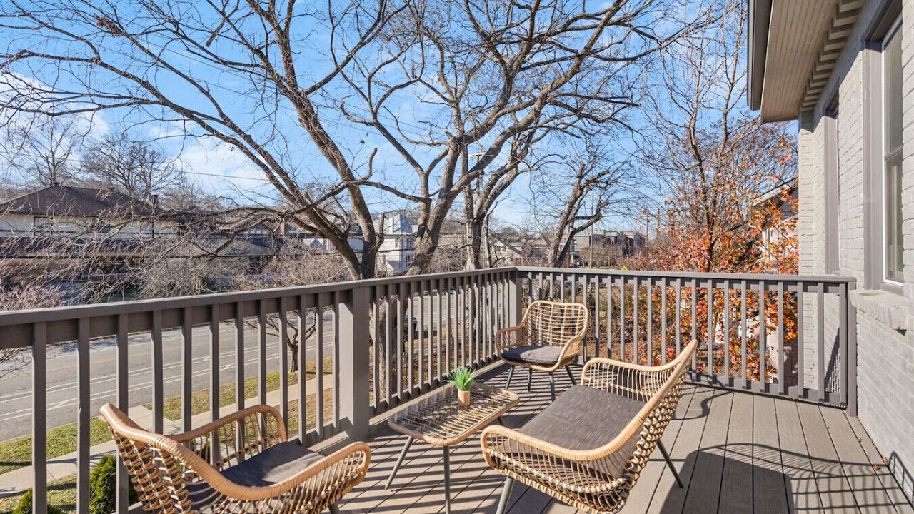 Photo of Outdoor in Hillsboro Village