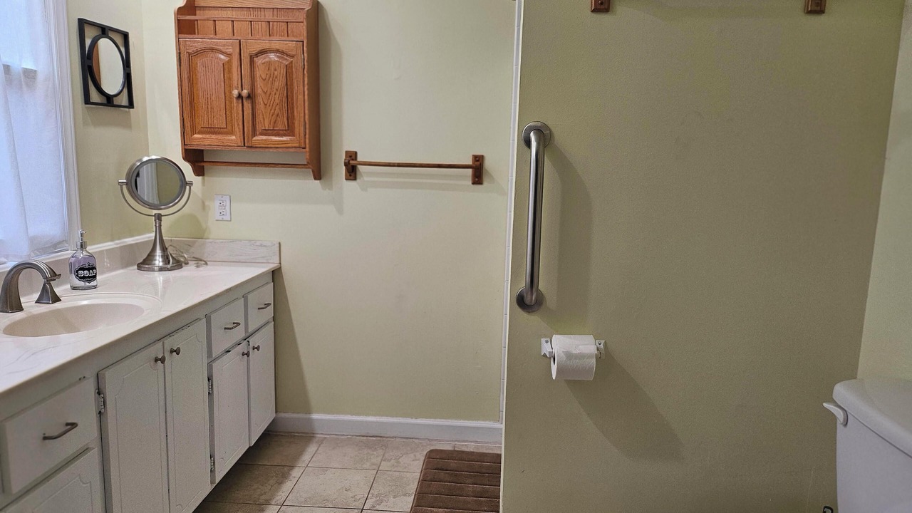 Photo of Bathroom in Pine Knoll Shores