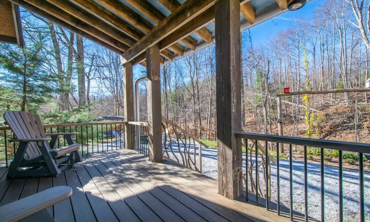 Photo of Outdoor in Hendersonville