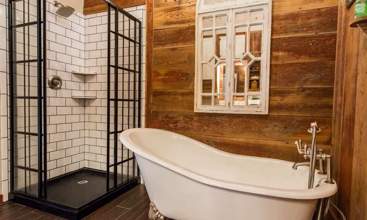 Photo of Bathroom in Hendersonville