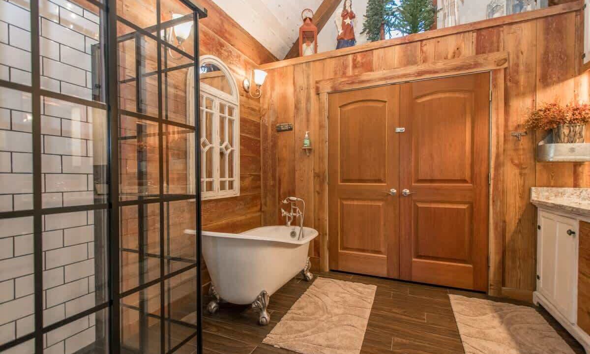 Photo of Bathroom in Hendersonville