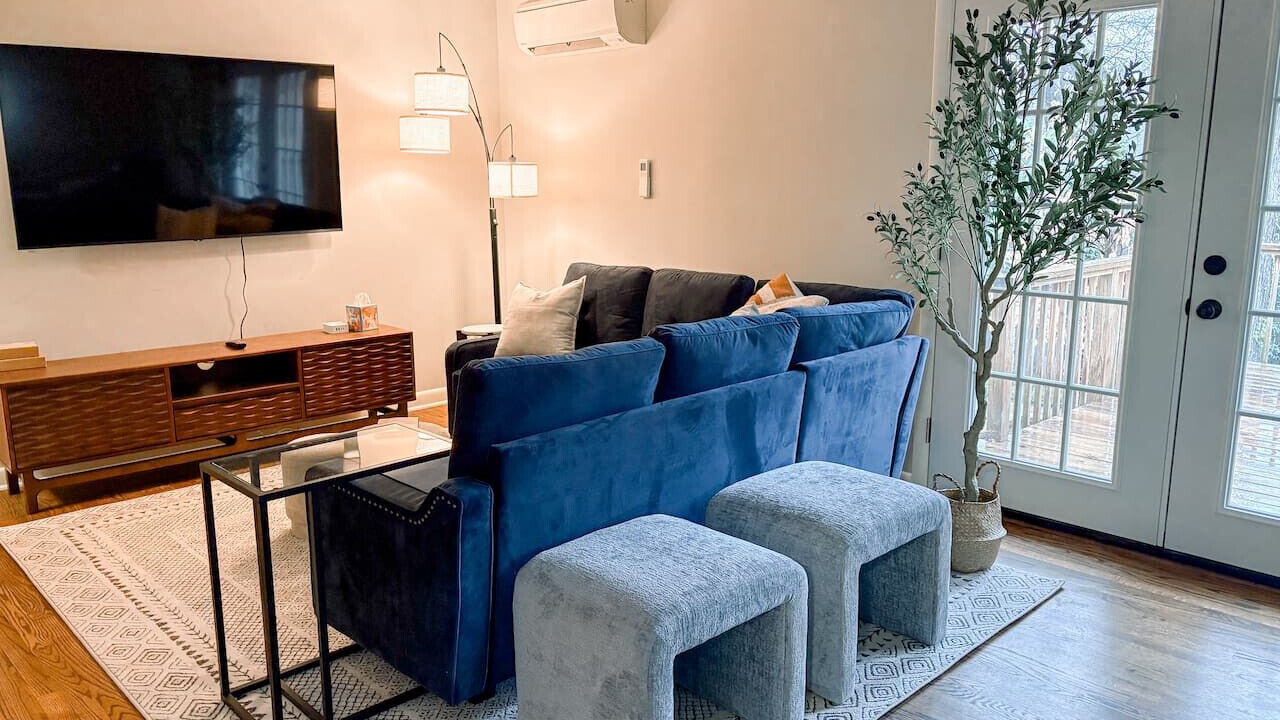 Photo of Livingroom in New Irving Park