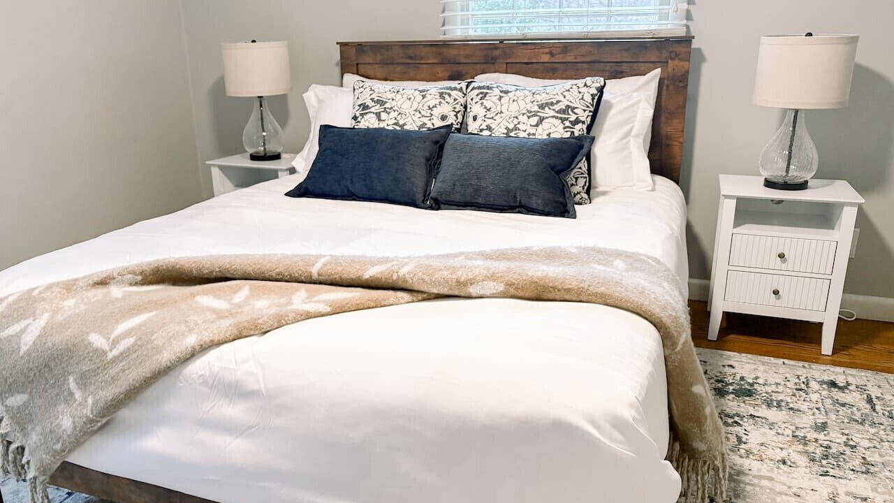 Photo of Bedroom in New Irving Park