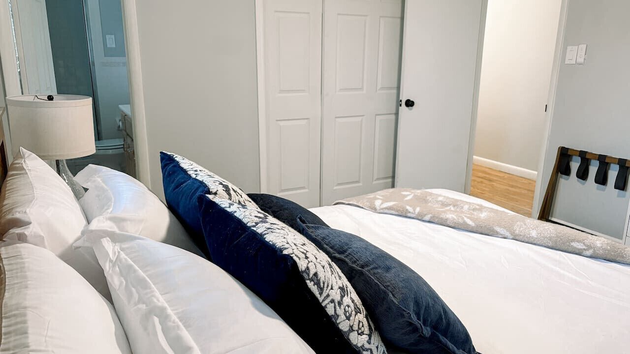 Photo of Bedroom in New Irving Park