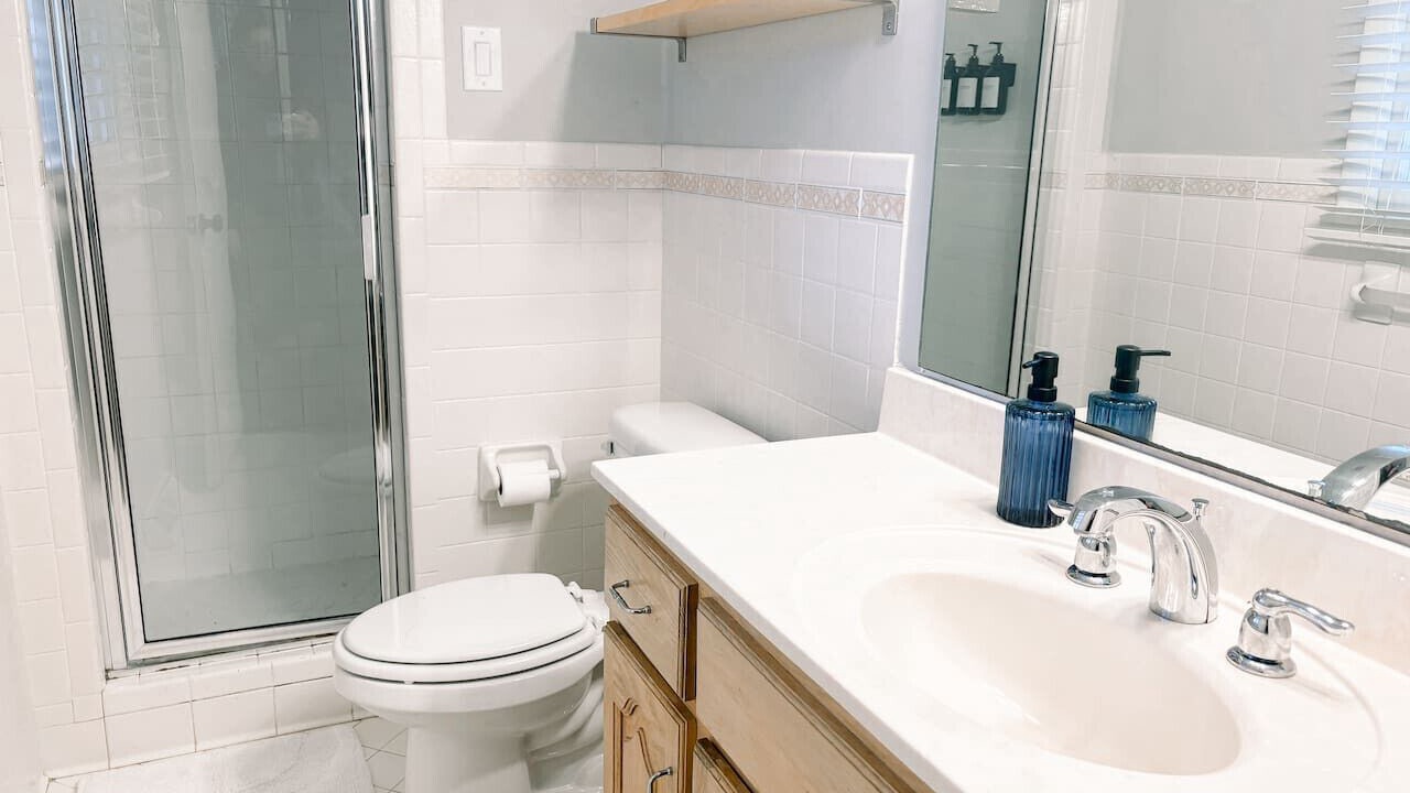 Photo of Bathroom in New Irving Park