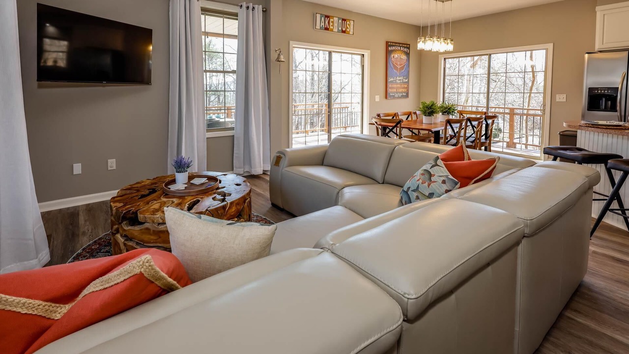 Photo of Livingroom in Sunset Cove