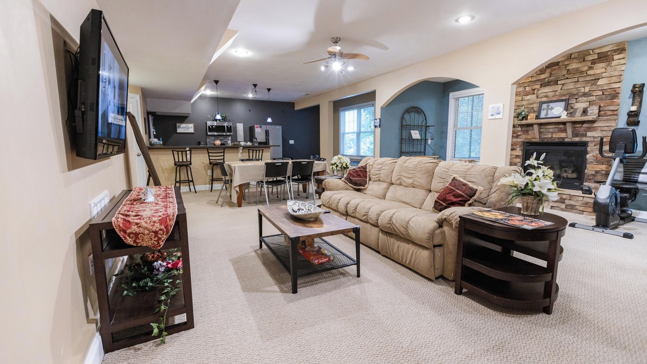 Photo of Livingroom in McCain
