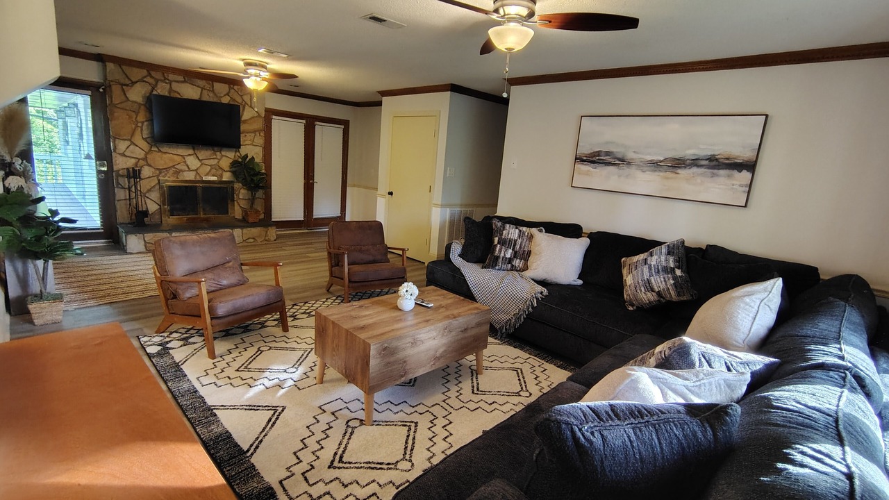 Photo of Livingroom in Paw Creek
