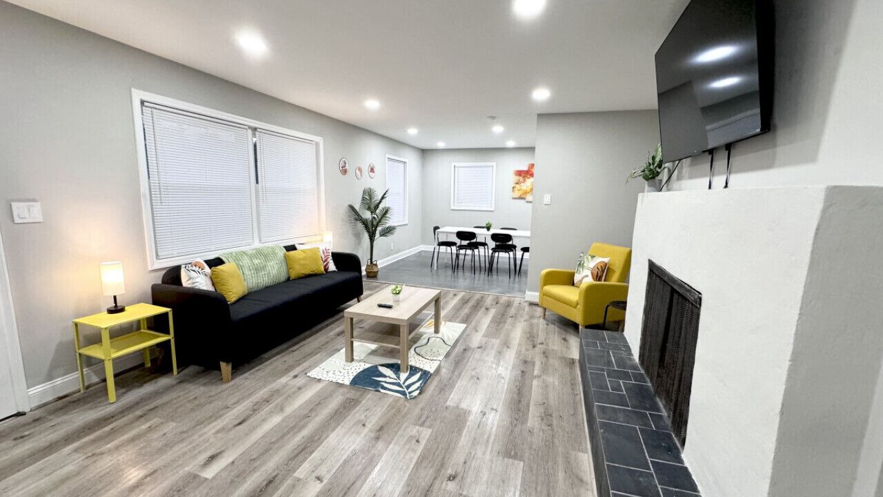 Photo of Livingroom in Jamestown