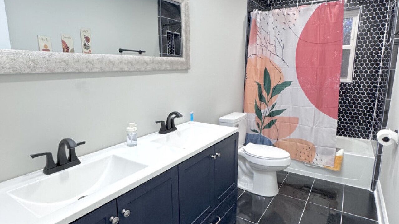 Photo of Bathroom in Jamestown