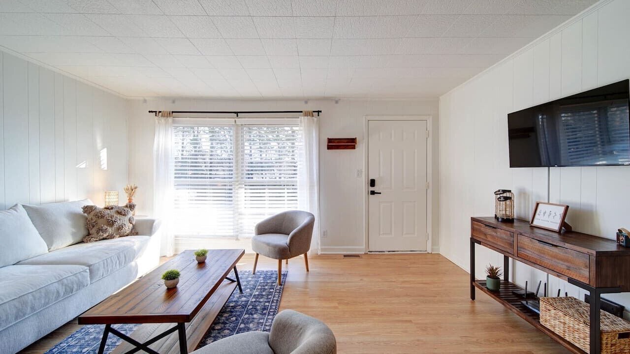 Photo of Livingroom in Belmont Historic District