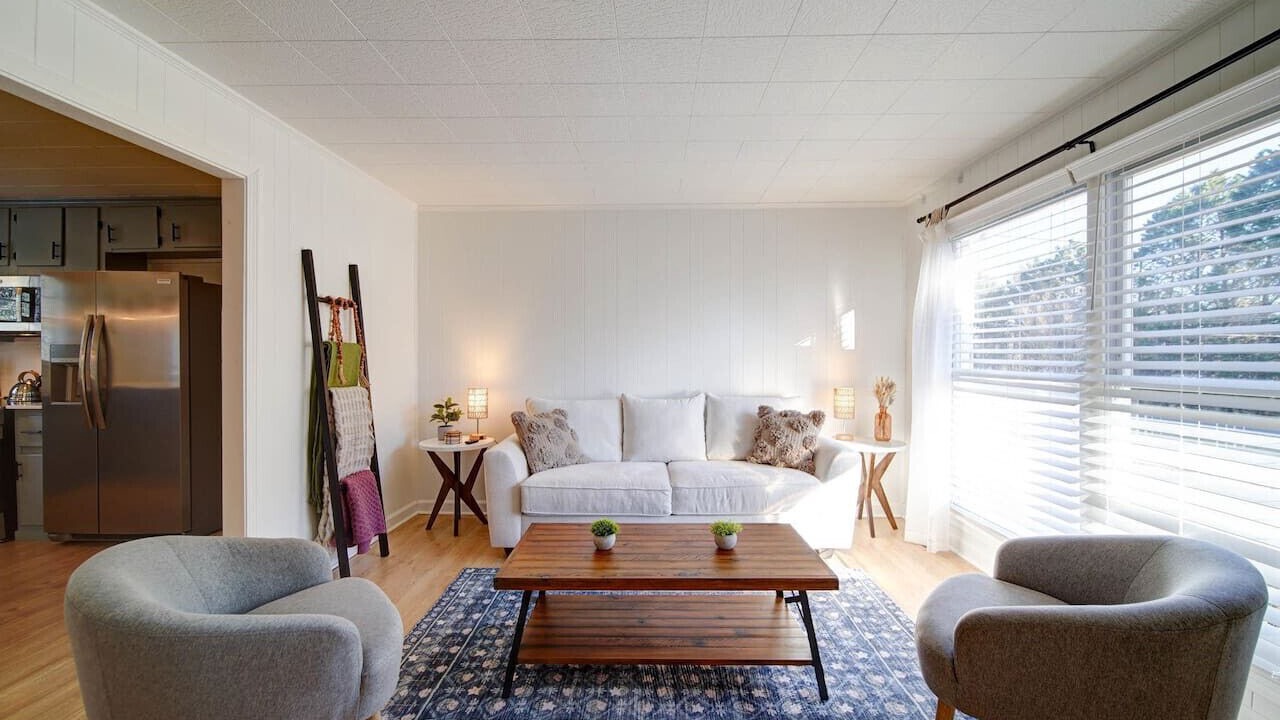 Photo of Livingroom in Belmont Historic District