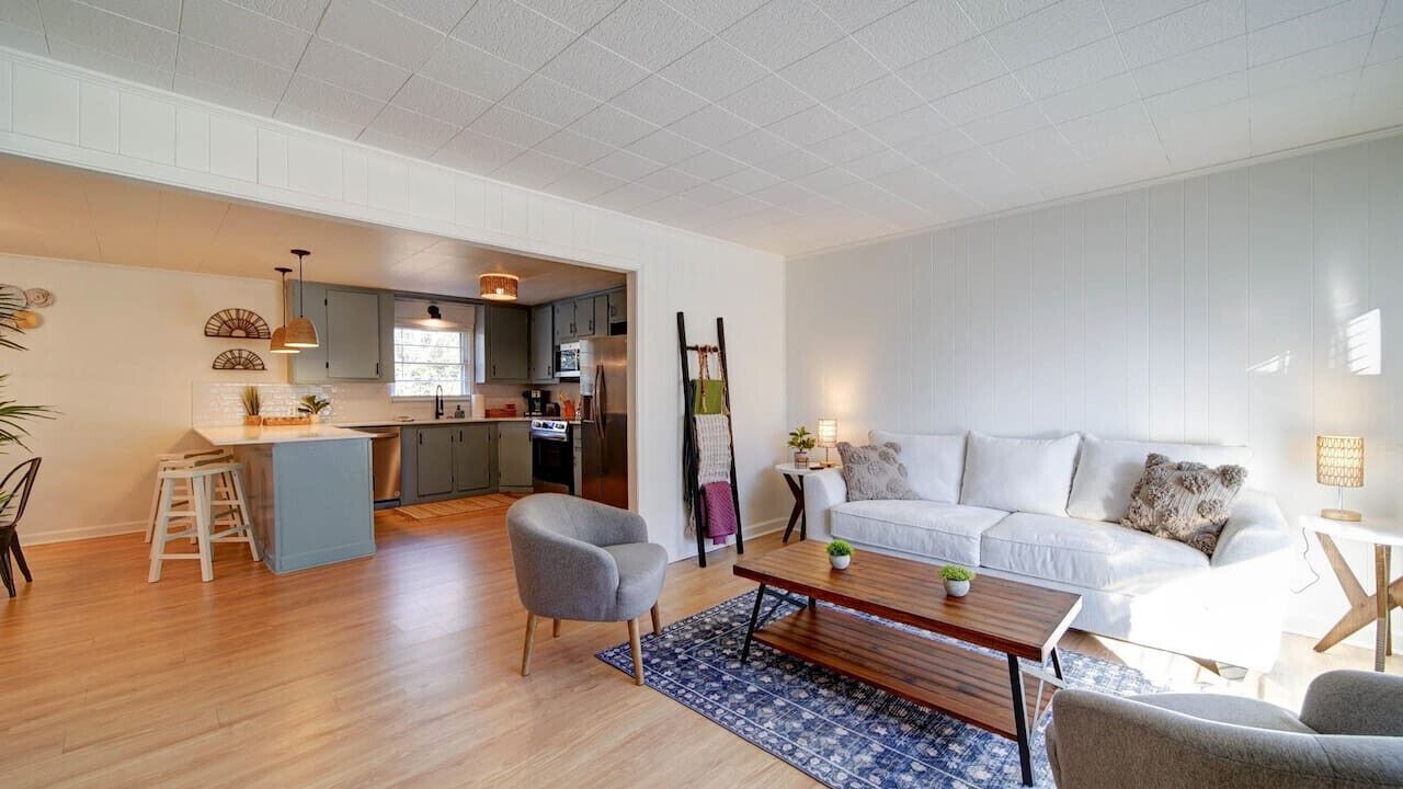 Photo of Livingroom in Belmont Historic District