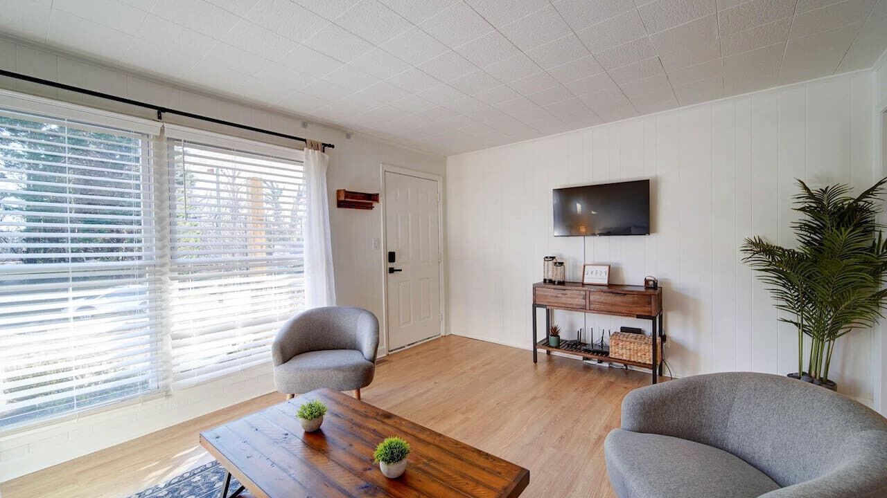 Photo of Livingroom in Belmont Historic District