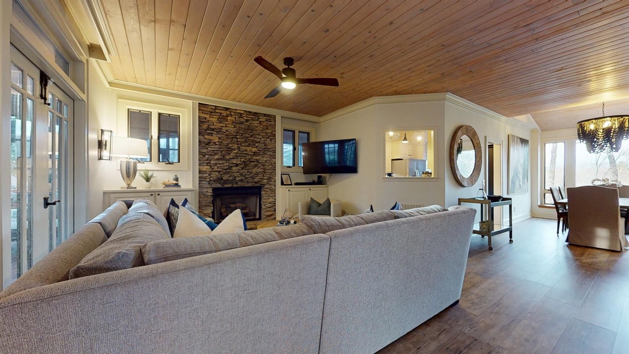 Photo of Livingroom in Highlands Hills