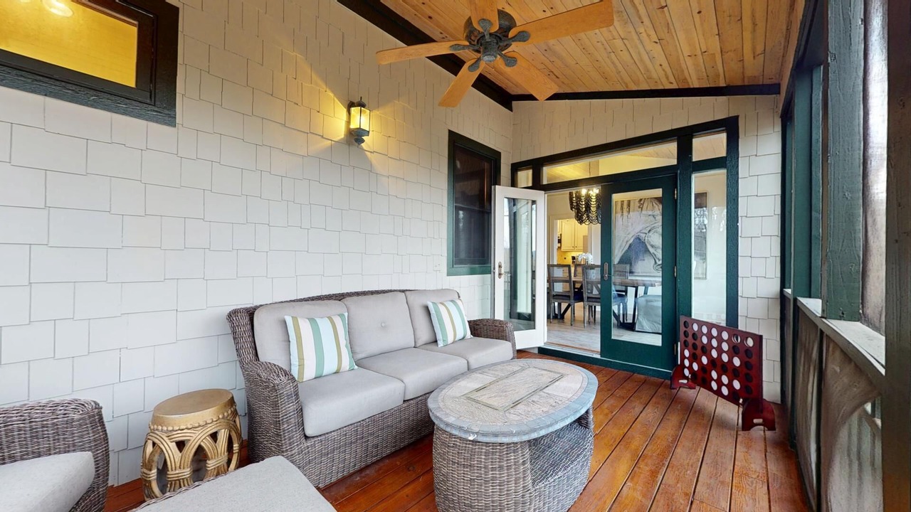 Photo of Livingroom in Highlands Hills