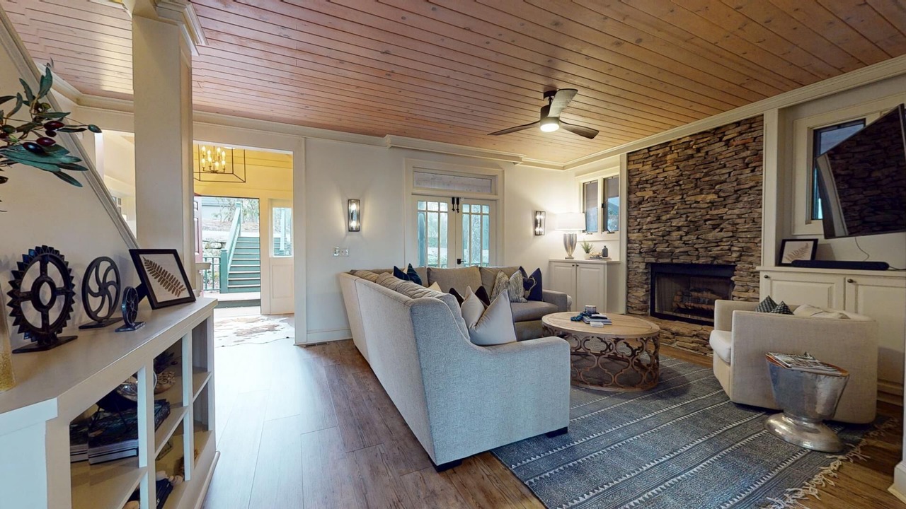 Photo of Livingroom in Highlands Hills