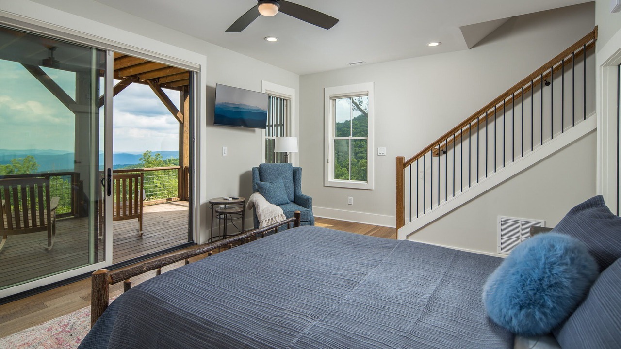 Photo of Bedroom in Lenoir