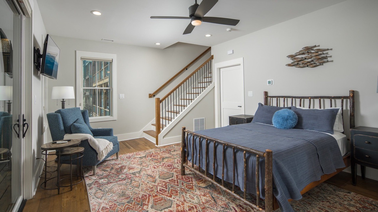 Photo of Bedroom in Lenoir