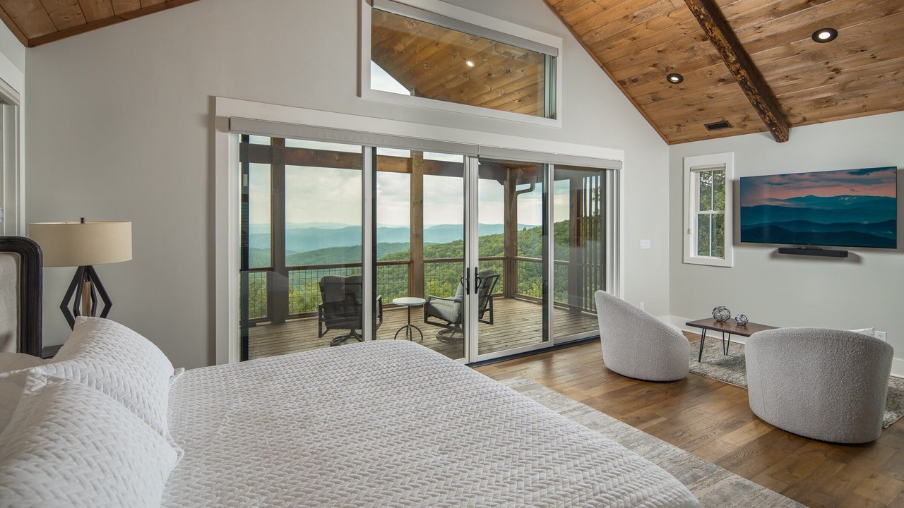 Photo of Bedroom in Lenoir