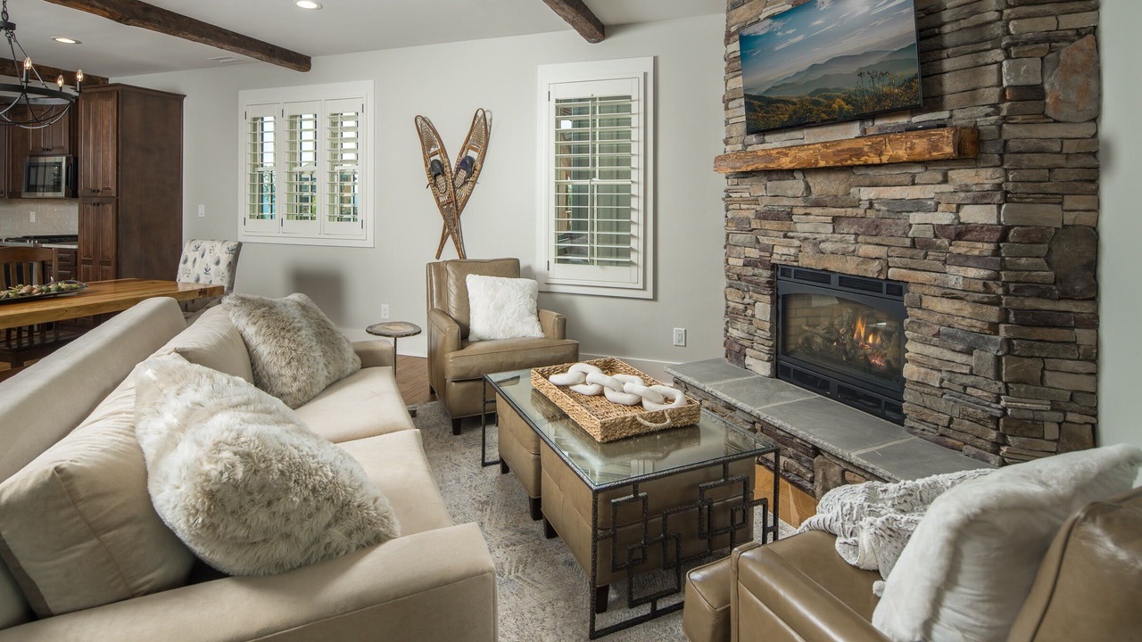 Photo of Livingroom in Lenoir