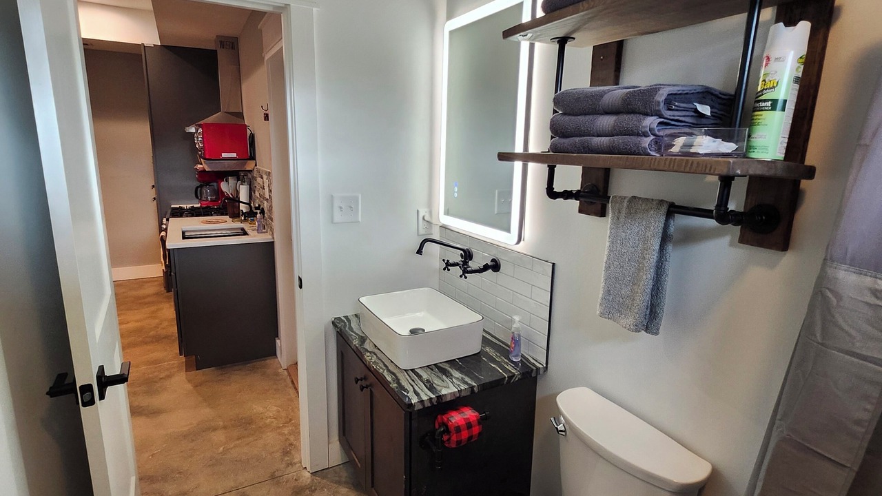 Photo of Bathroom in Ashley Oaks
