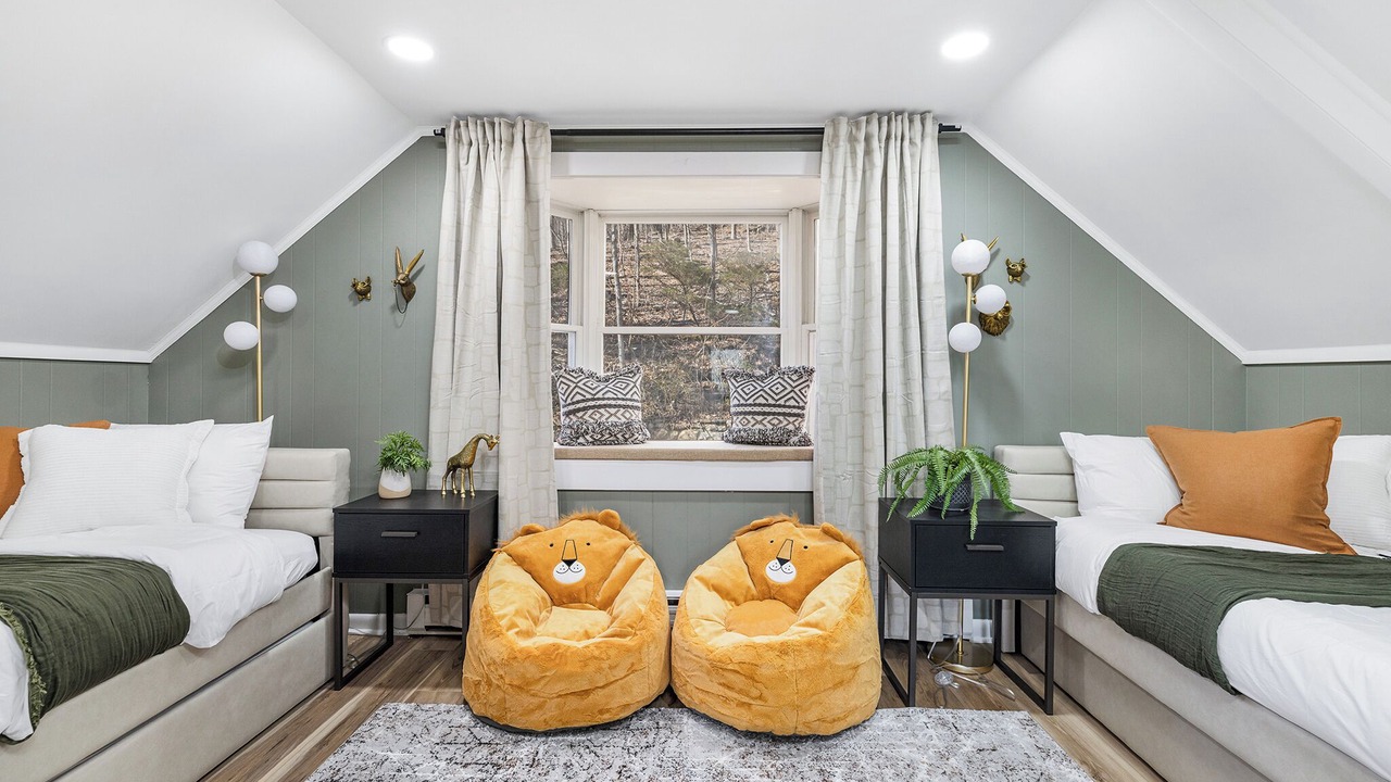Photo of Bedroom in Seven Devils