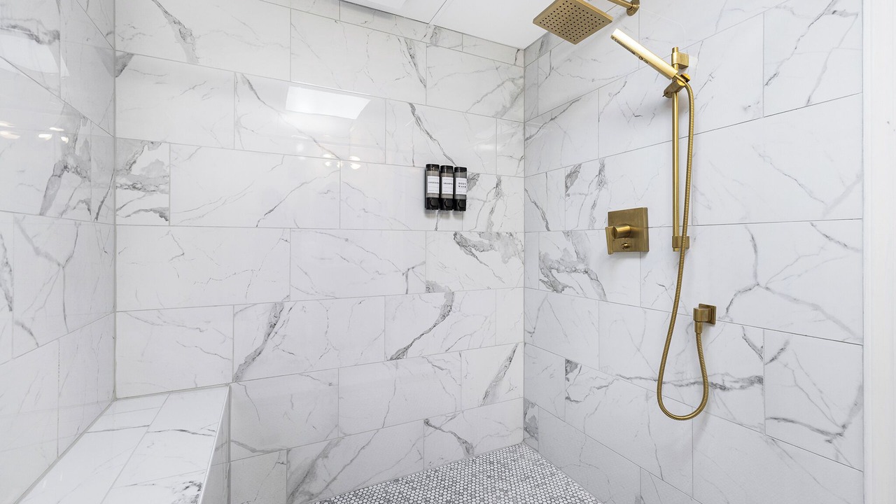 Photo of Bathroom in Seven Devils
