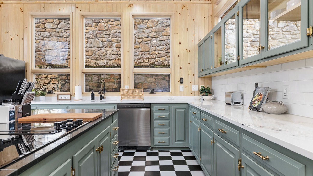 Photo of Kitchen in Seven Devils
