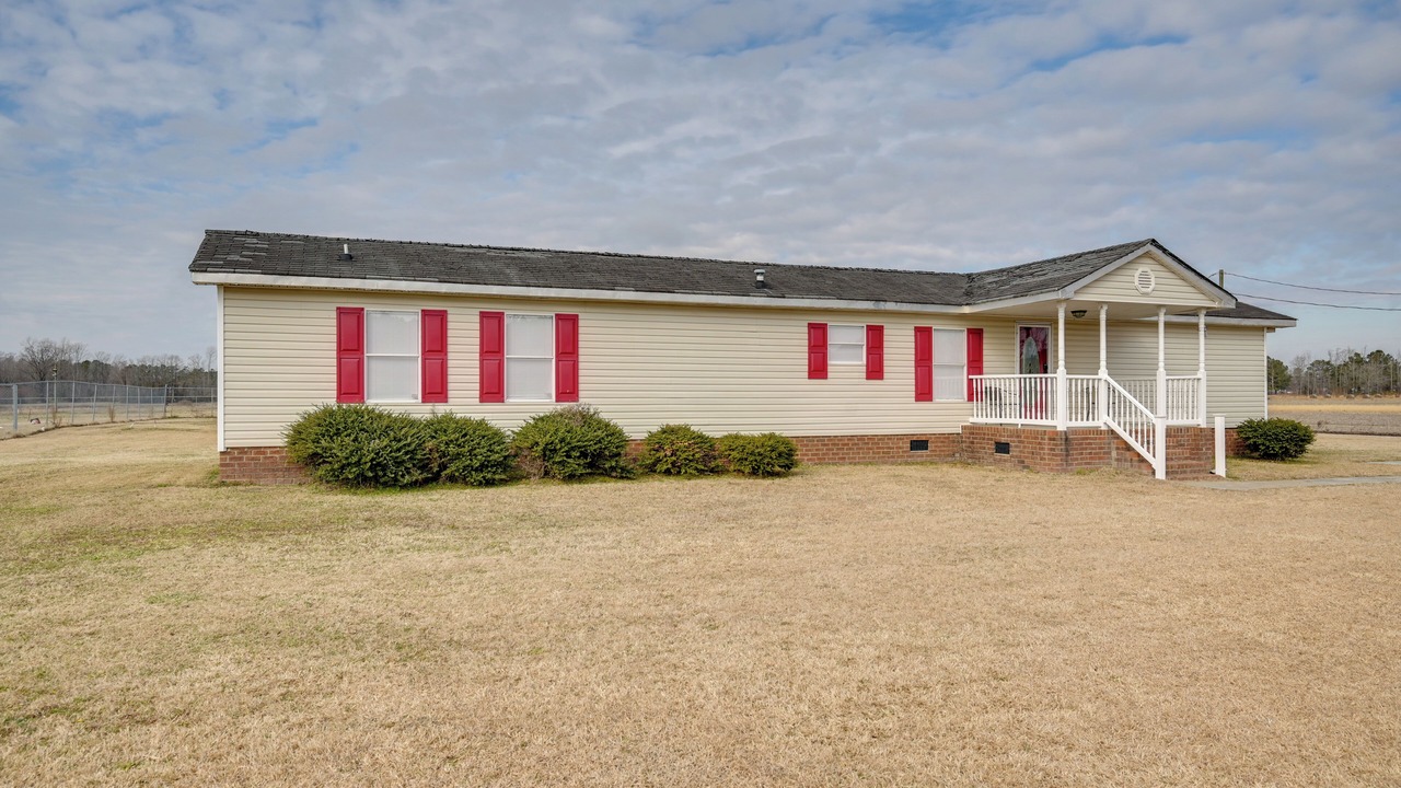 Photo of Outdoor in Crisp