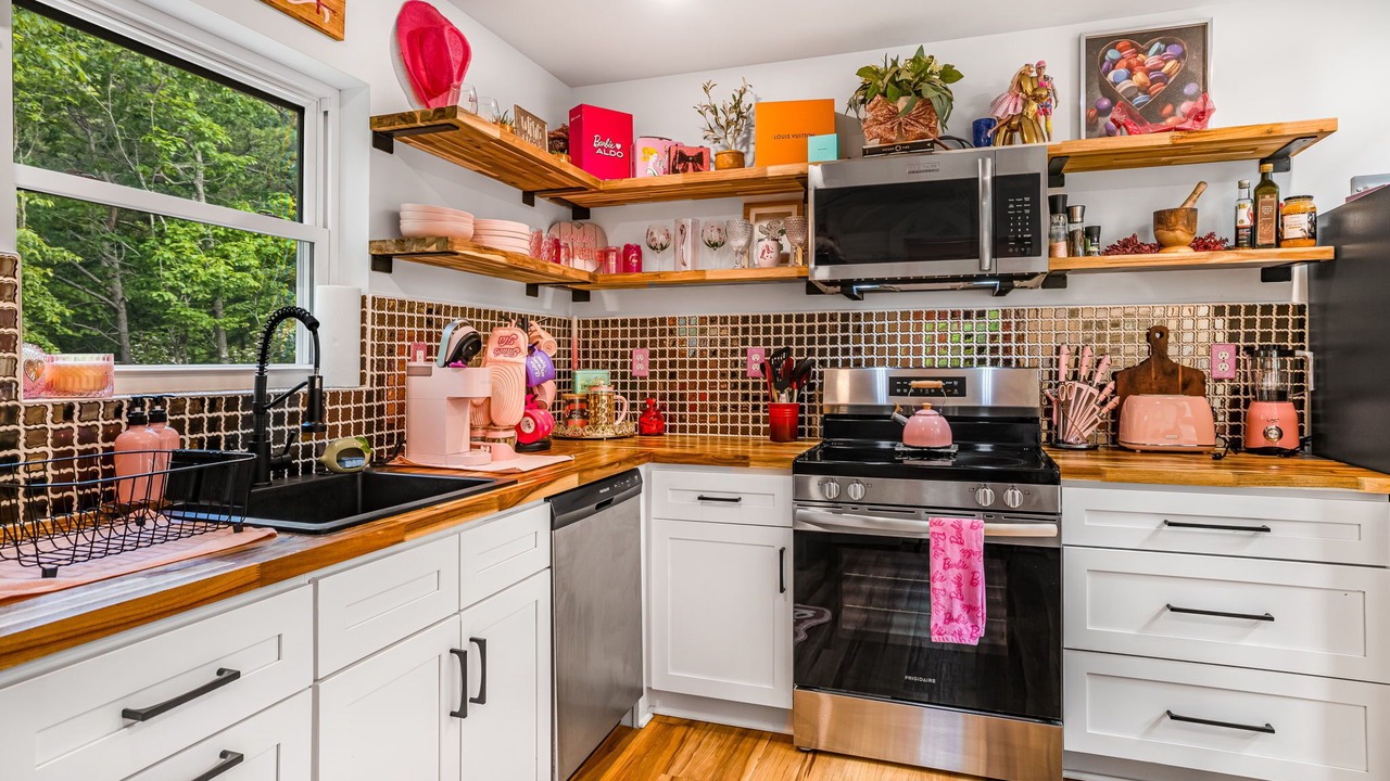 Photo of Kitchen in Ridgecrest
