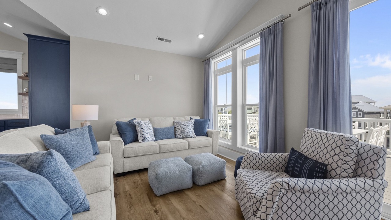 Photo of Livingroom in McCutcheon Field