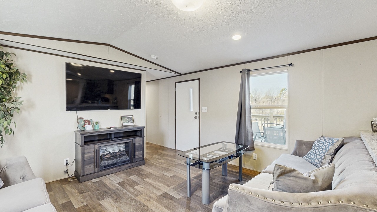 Photo of Livingroom in Hendersonville