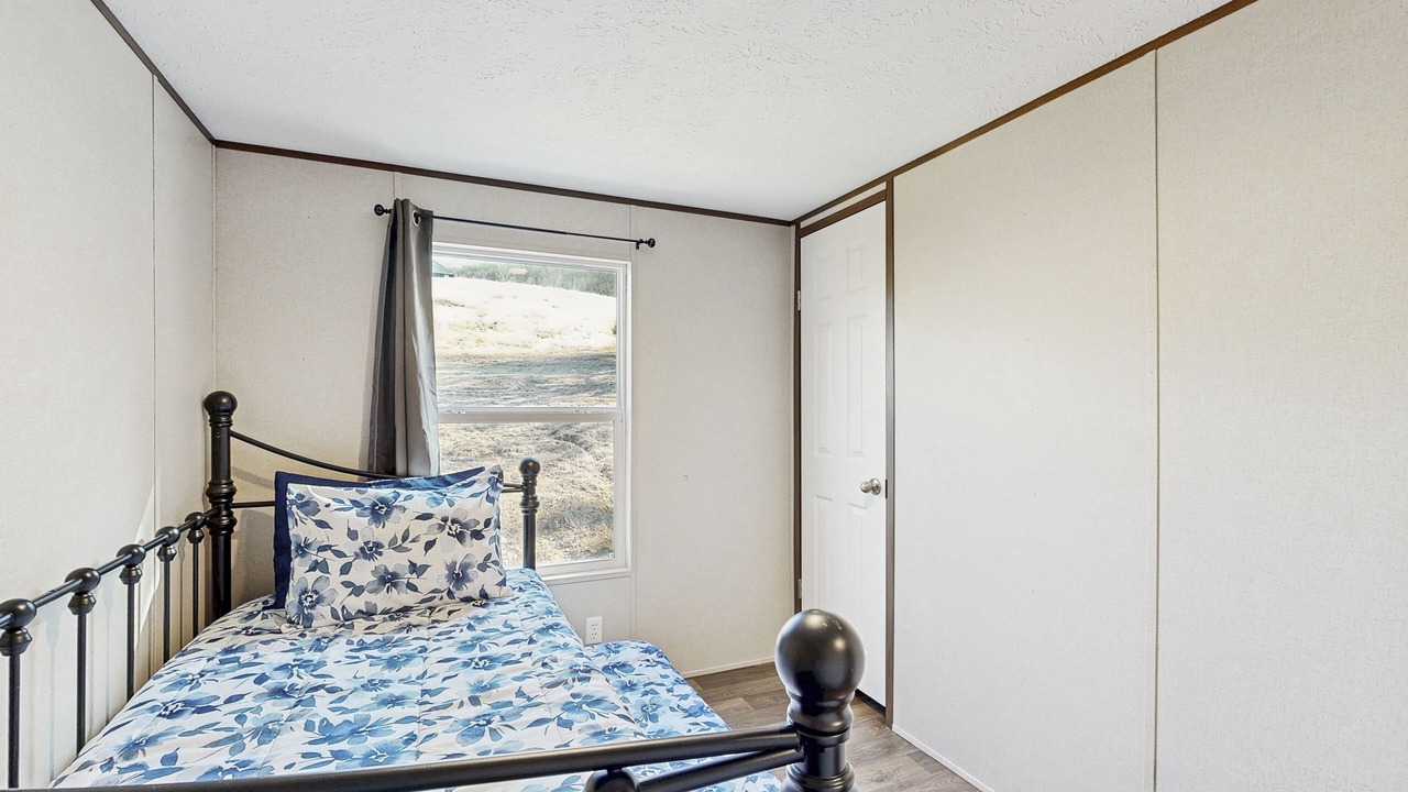 Photo of Bedroom in Hendersonville