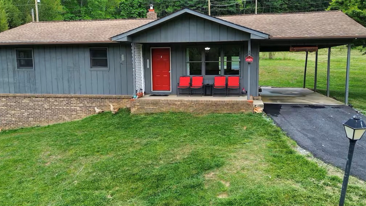 Photo of Outdoor in Hendersonville