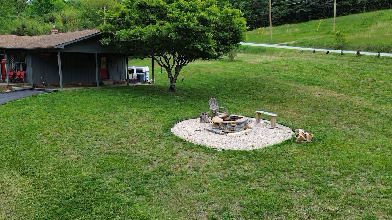 Photo of Outdoor in Hendersonville