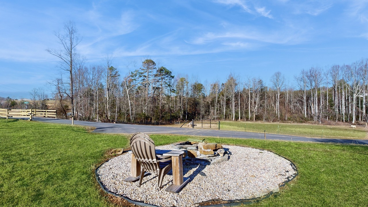 Photo of Outdoor in Hendersonville