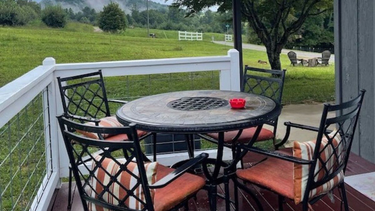 Photo of Outdoor in Hendersonville